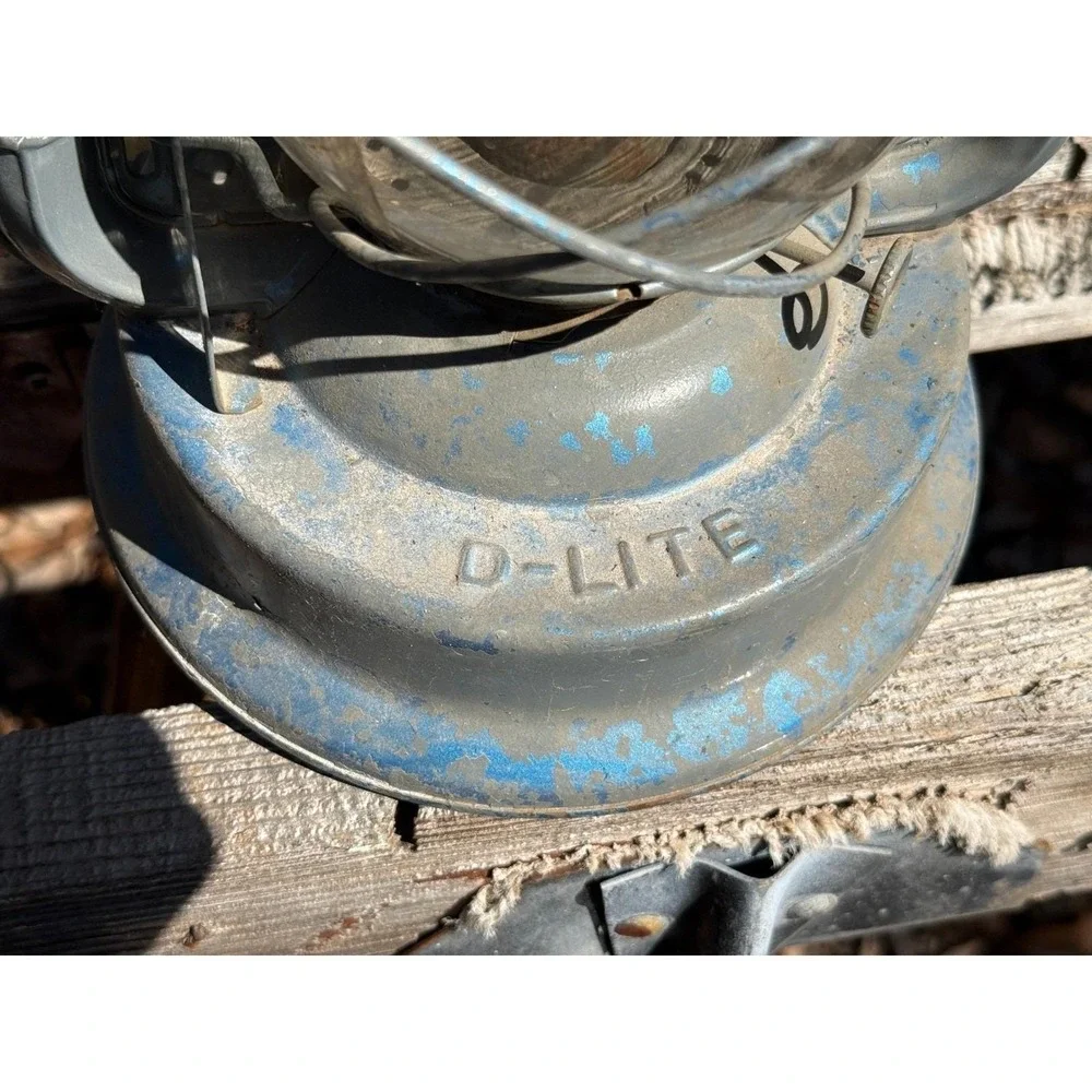 Vintage Dietz Oil Lantern No 90 D-Lite Blue Metal Hurricane‎ Lamp Rustic Decor